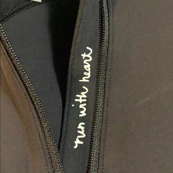 ❌ SOLD ❌ Lululemon sweater “run with heart” - Picture 4 of 5